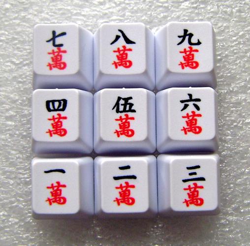 Từ ngày đổi chủ và được sửa chữa lại, những lời đồn huyễn hoặc về căn nhà này đã lùi vào miền quá vãng.